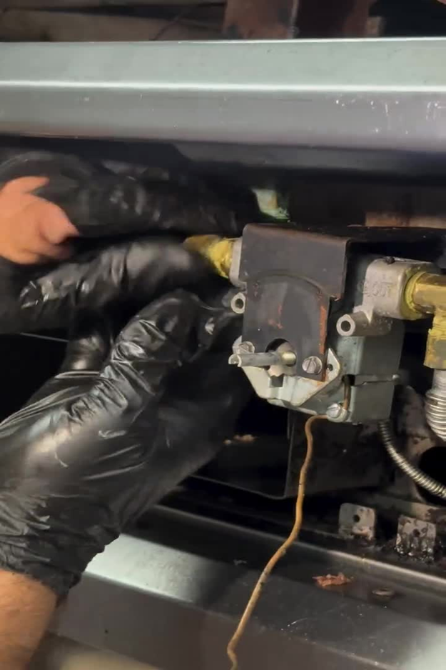 How We Diagnose a Commercial Gas Oven Not Lighting